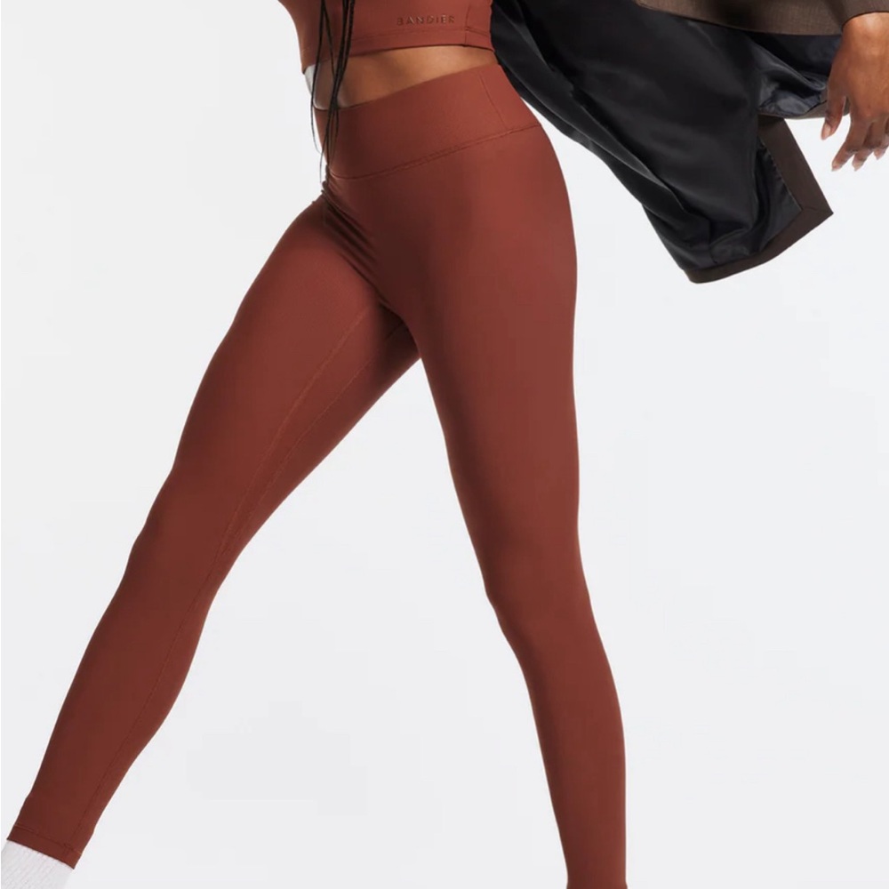 Bandier Ribbed Center Stage Leggings